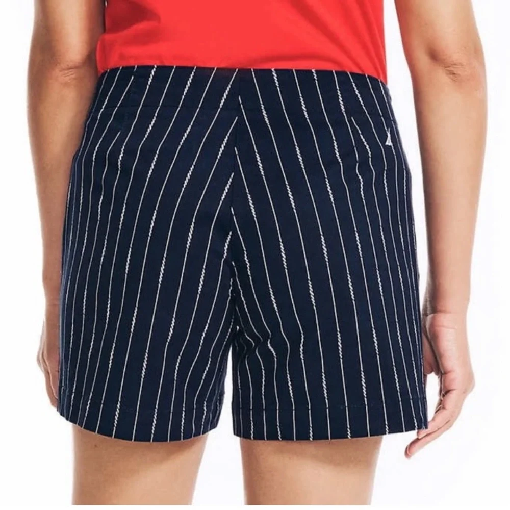 Nautica twill women’s short midrise NWT navy seas inseam 5”
